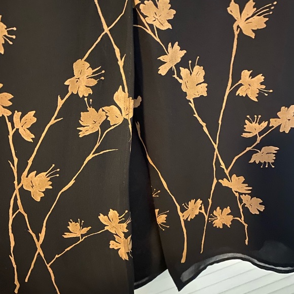 Ann Taylor size 6 Black Skirt - Picture 2 of 5